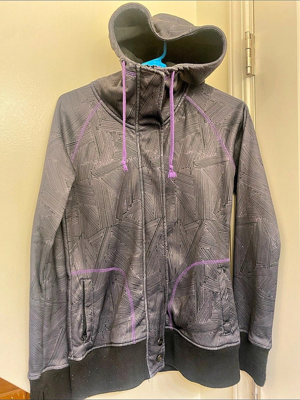 Vintage Zumez, Empyre Geometric Hooded Jacket in Gray & Purple Size Medium